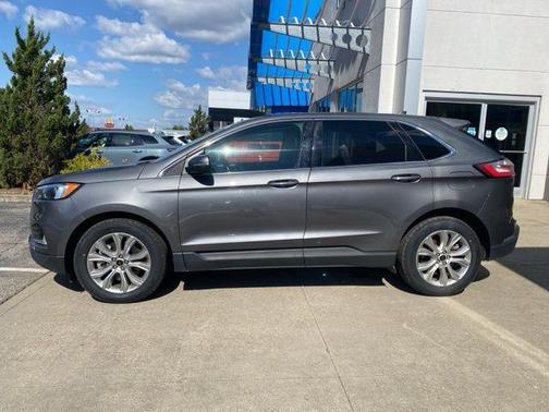 2023 Ford Edge Titanium