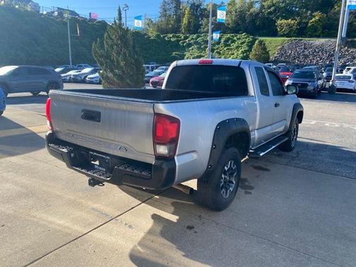 2018 Toyota Tacoma SR