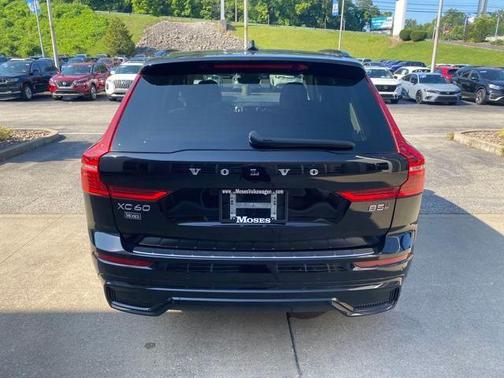 2023 Volvo XC60 B5 Plus Dark Theme
