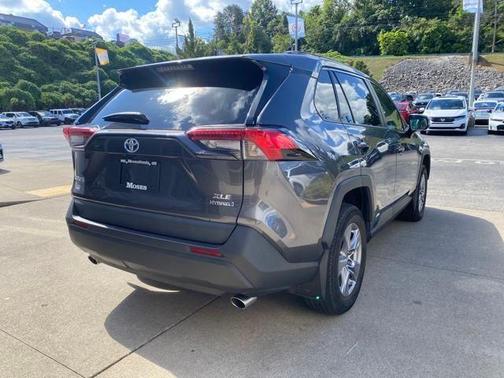2022 Toyota RAV4 Hybrid XLE
