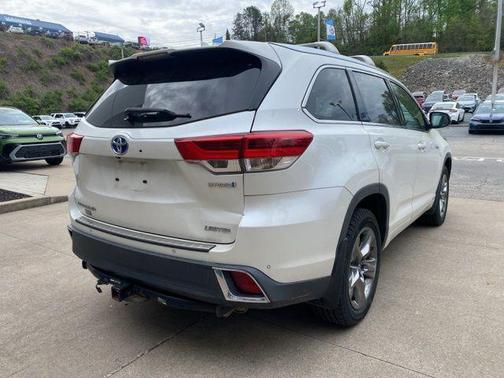 2019 Toyota Highlander Hybrid Limited Platinum