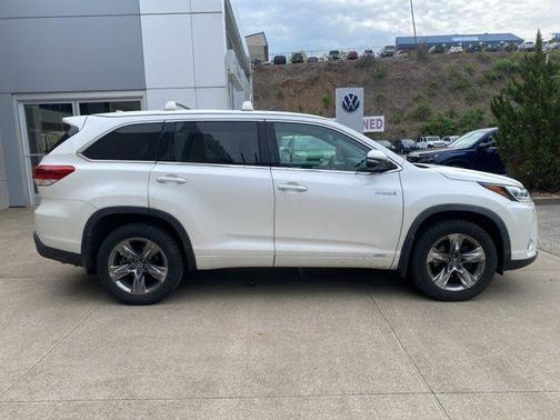 2019 Toyota Highlander Hybrid Limited Platinum