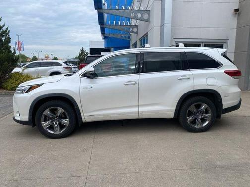 2019 Toyota Highlander Hybrid Limited Platinum