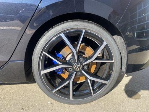 2024 Volkswagen Golf R 2.0T
