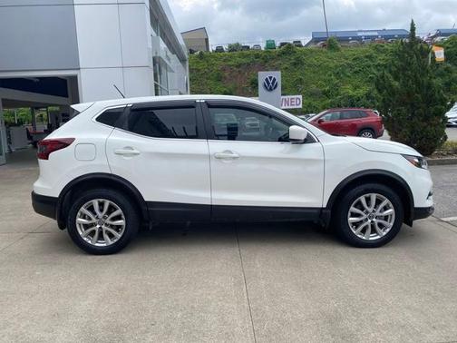 2022 Nissan Rogue Sport S