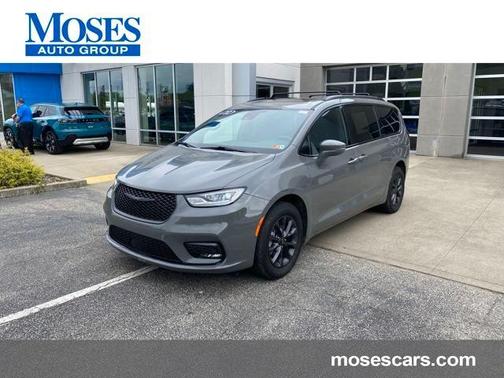 2022 Chrysler Pacifica Touring-L