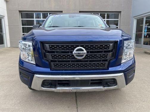 2022 Nissan Titan SV