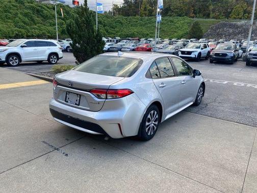 2022 Toyota Corolla Hybrid LE