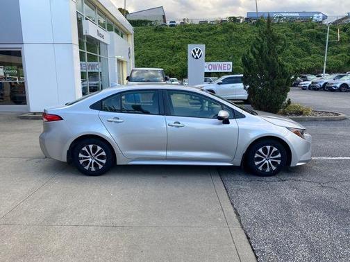 2022 Toyota Corolla Hybrid LE