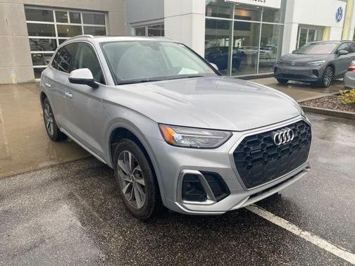 2023 Audi Q5 45 S line quattro Premium