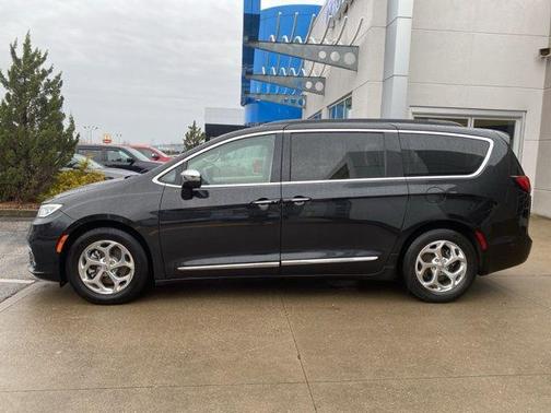 2022 Chrysler Pacifica Limited