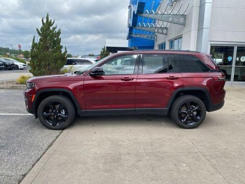 2024 Jeep Grand Cherokee Laredo