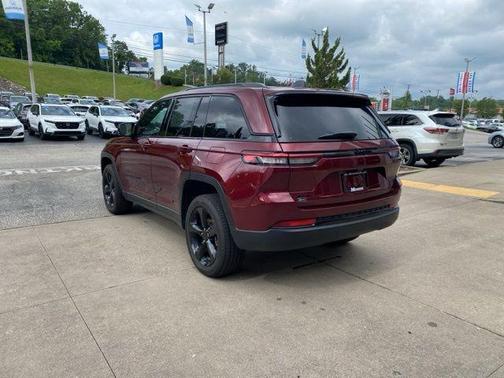 2024 Jeep Grand Cherokee Laredo