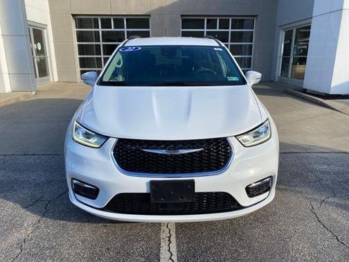 2022 Chrysler Pacifica Touring-L