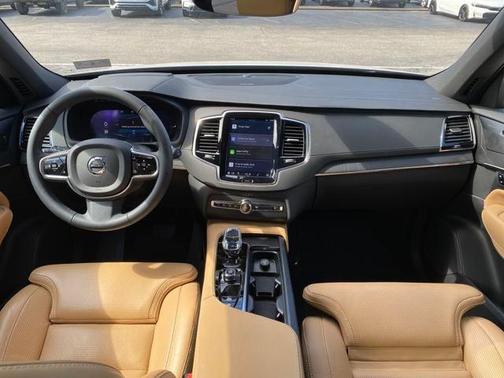 2023 Volvo XC90 Recharge Plug-In Hybrid T8 Ultimate Bright Theme 7-Seater