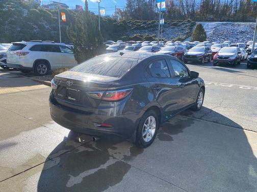 2020 Toyota Yaris Sedan L