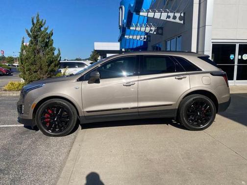 2022 Cadillac XT5 Sport