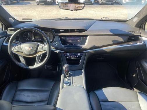 2022 Cadillac XT5 Sport
