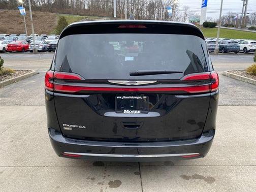 2024 Chrysler Pacifica Touring-L