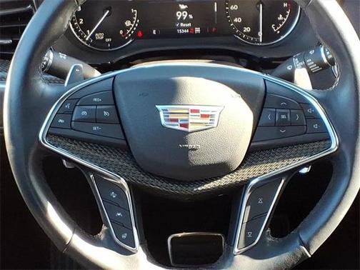 2023 Cadillac XT5 Sport