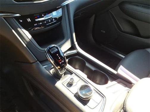 2023 Cadillac XT5 Sport