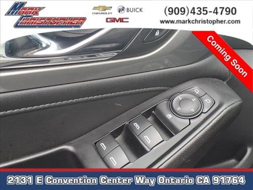 Summit White 2023 Chevrolet Traverse LT Cloth