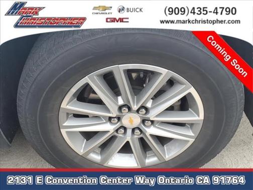 Summit White 2023 Chevrolet Traverse LT Cloth