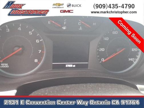 Summit White 2023 Chevrolet Traverse LT Cloth