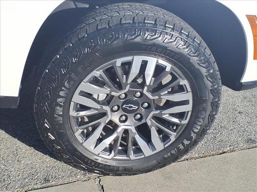 2025 Chevrolet Suburban Z71