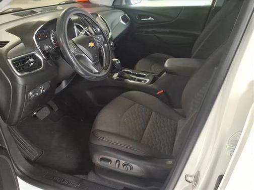 Summit White 2018 Chevrolet Equinox 2LT