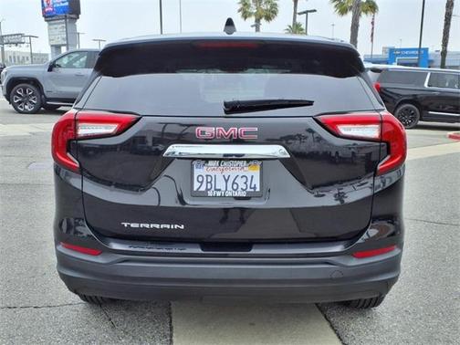 2022 GMC Terrain SLE