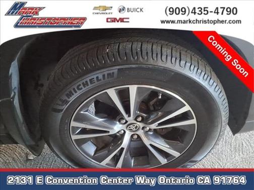 Predawn Gray Mica 2019 Toyota Highlander LE