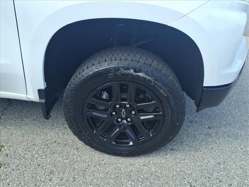 Summit White 2026 Chevrolet Silverado 1500 LT Trail Boss