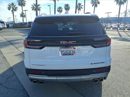 2025 GMC Acadia Elevation