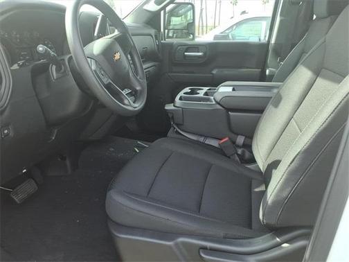 2026 Chevrolet Silverado 2500 Custom