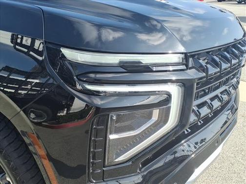 Black 2025 Chevrolet Suburban Z71