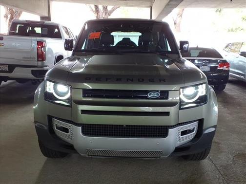 2023 Land Rover Defender 110 SE