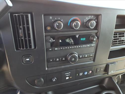 2024 Chevrolet Express 2500 LT