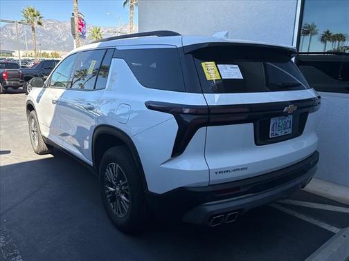 2025 Chevrolet Traverse LT