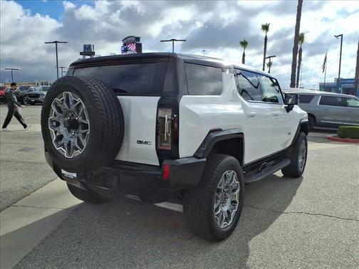 White 2025 GMC HUMMER EV SUV 3X