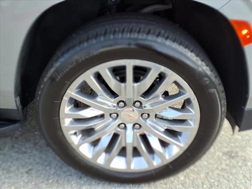 Sterling Gray Metallic 2024 Chevrolet Suburban LT
