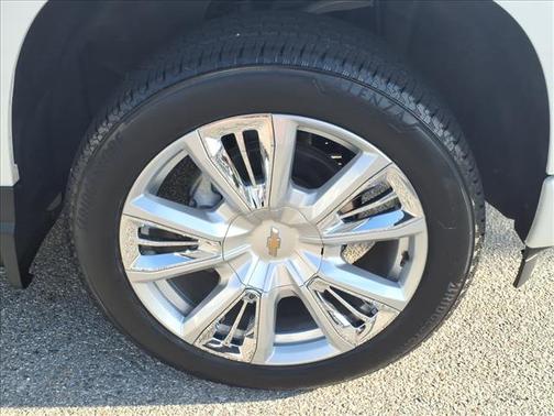 Crystal White 2025 Chevrolet Silverado 1500 High Country