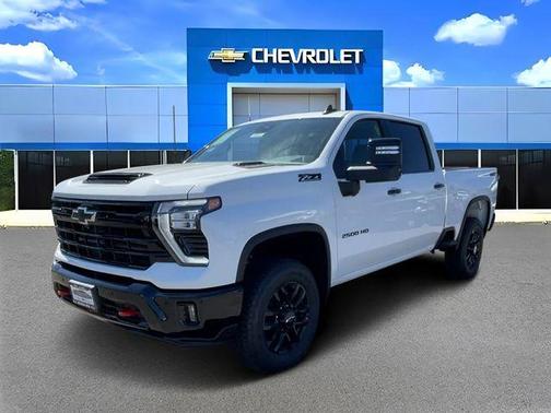 Summit White 2026 Chevrolet Silverado 2500 LT