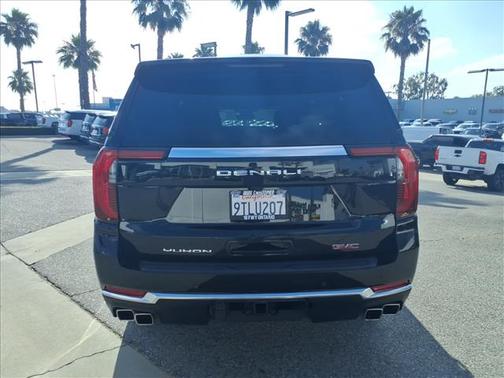Onyx Black 2025 GMC Yukon XL Denali