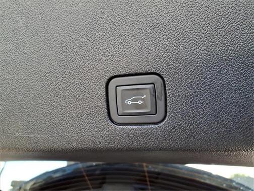 2025 Cadillac XT6 Luxury FWD