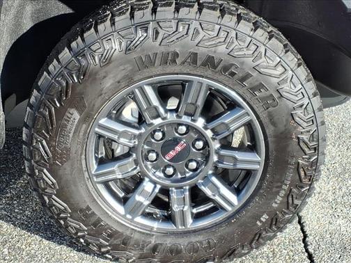 2025 GMC Sierra 1500 AT4X