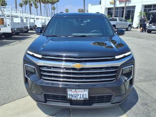 2025 Chevrolet Traverse LT