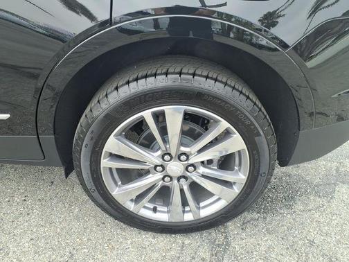 Black Metallic 2025 Cadillac XT5 Premium Luxury