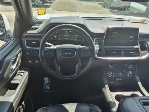 2023 GMC Yukon XL AT4