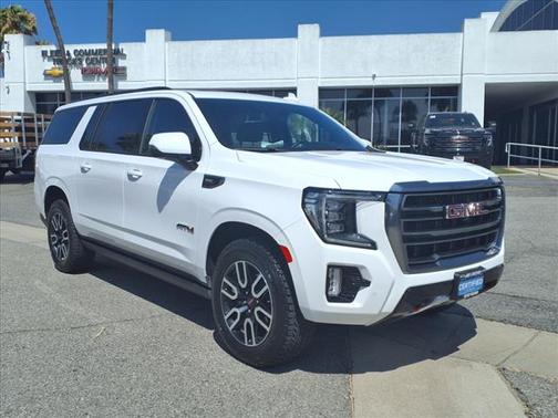 2023 GMC Yukon XL AT4